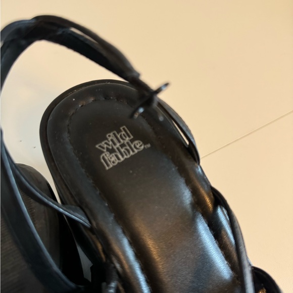 Strappy Black Platform Sandal Size 6 - Picture 8 of 13